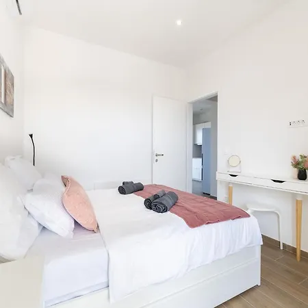 Apartment Luxury Deluxe With 2 Sevid