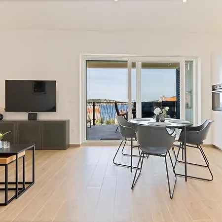 Apartment Luxury Deluxe With 2